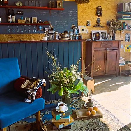 Nadiani Hostel Omalo Екстер'єр фото